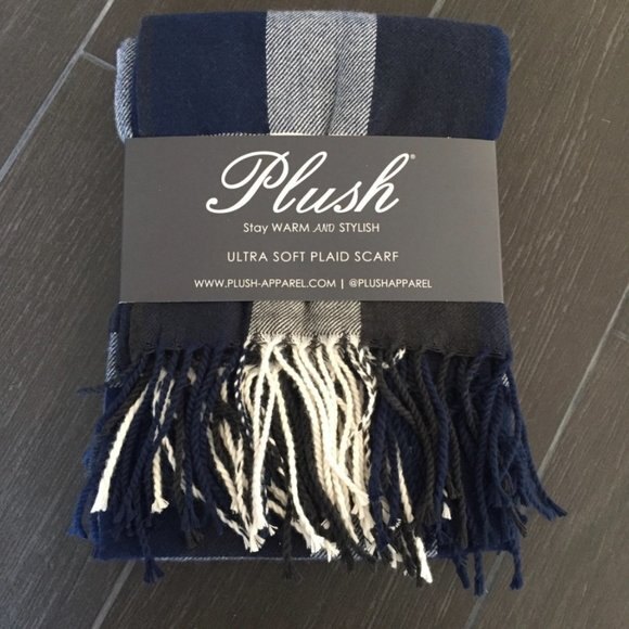 Plush Ultra Soft Fringe Scarf Plaid Navy / White - Picture 3 of 6